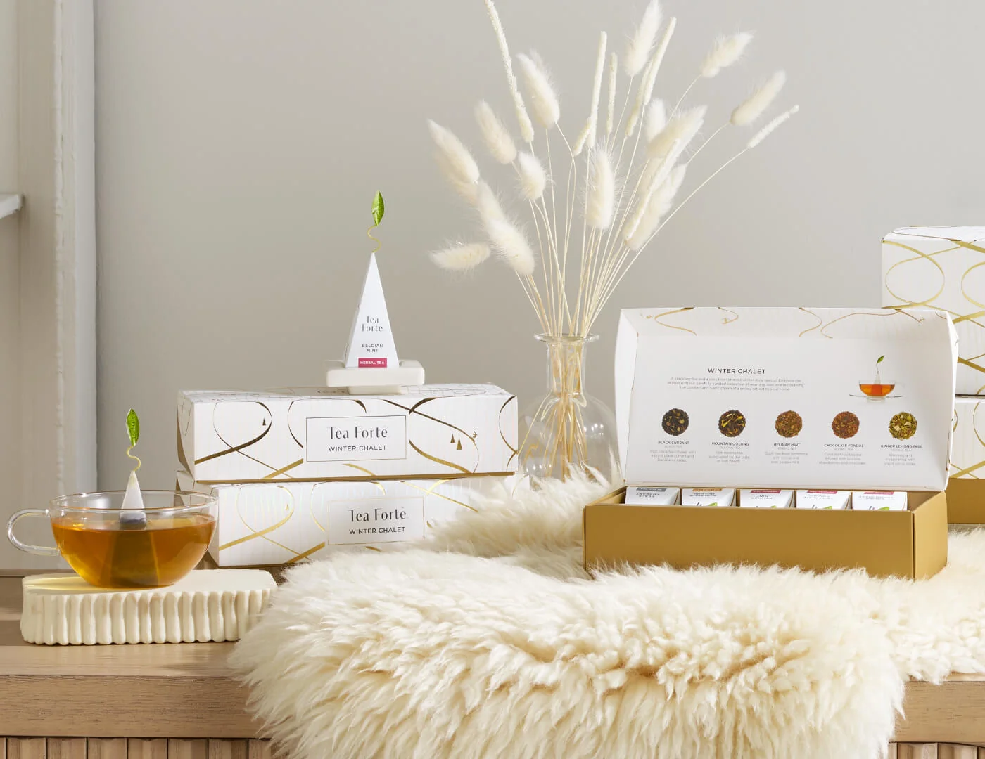Petite Presentation Box Winter Chalet - Image 6