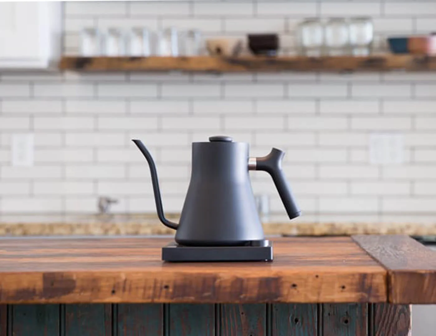 Stagg EKG Pro Electric Kettle - Matte Black - Image 4