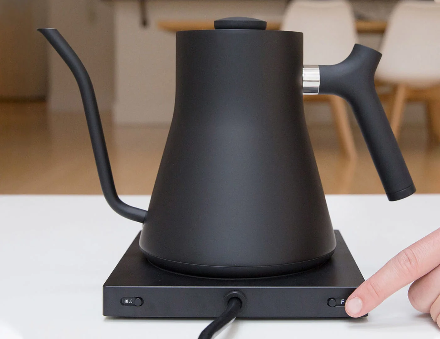 Stagg EKG Pro Electric Kettle - Matte Black - Image 5